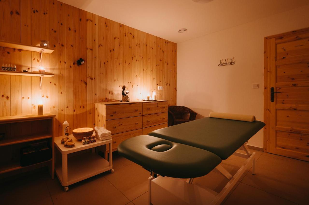 Kuklík Wellness Penzion Marta מראה חיצוני תמונה
